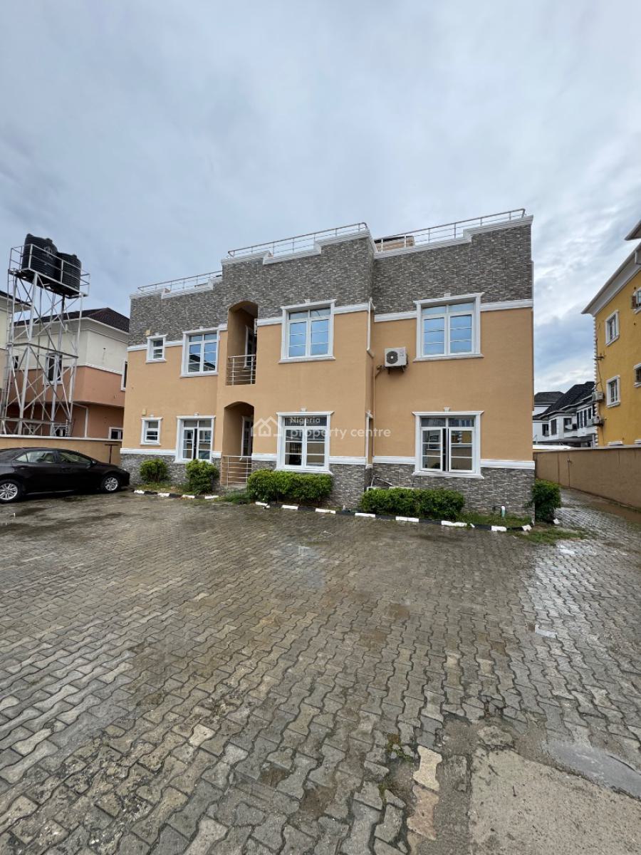 Well Maintained 3 Bedroom Apartment with Spacious Sit Out, Chevron, Lekki Expressway, Lekki, Lagos, Flat / Apartment for Rent
