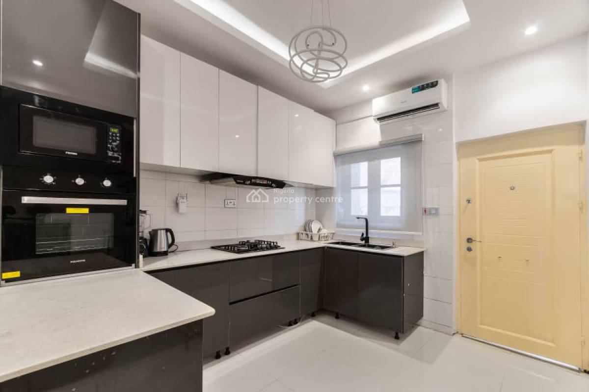 Ready for a Smart Getaway?  Book Our 2-bedroom Starlight Apartment!, Lekki Phase 1, Lekki, Lagos, Flat / Apartment Short Let