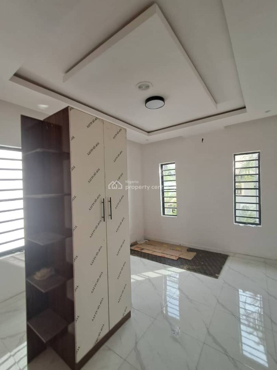 Detached Duplex with Bq, Gra Phase 2, Magodo, Lagos, Detached Duplex for Sale