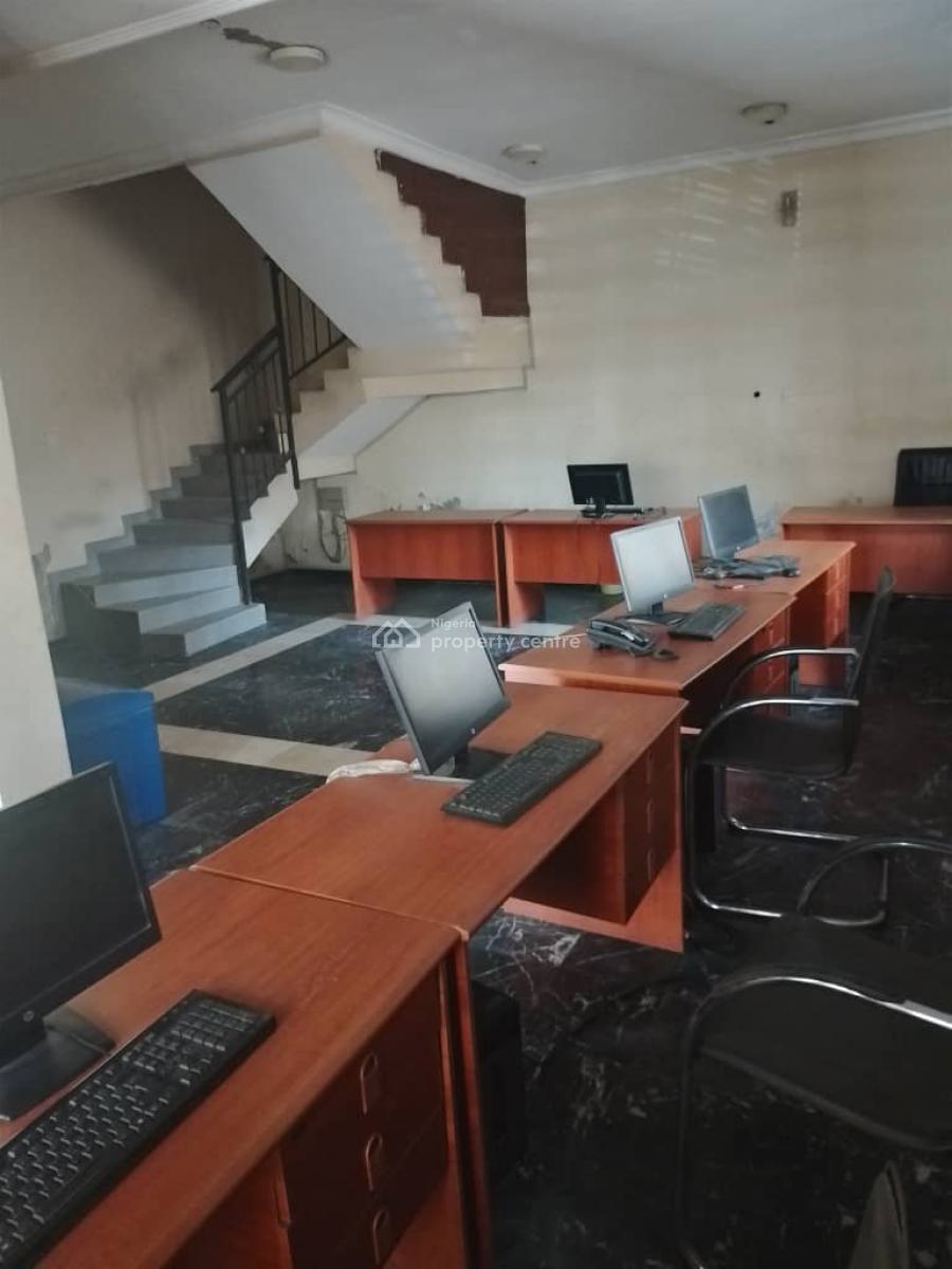 Executive 5 Bedroom Duplex in a Good Area, Ikeja Gra, Ikeja, Lagos, Terraced Duplex for Sale