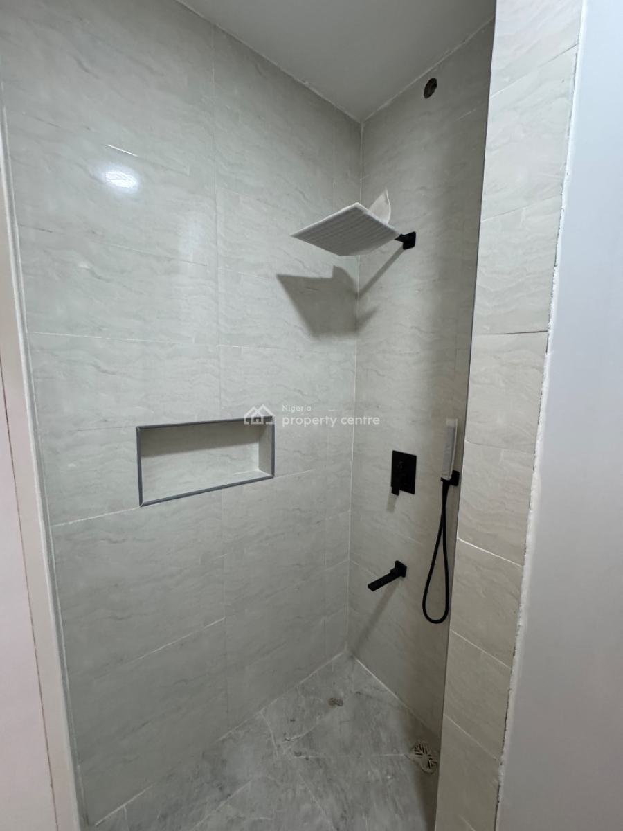 Modern 2 Bedroom Fully-serviced Apartment with Bq, Pool & Gym, Lekki Phase 1, Lekki, Lagos, Flat / Apartment for Sale