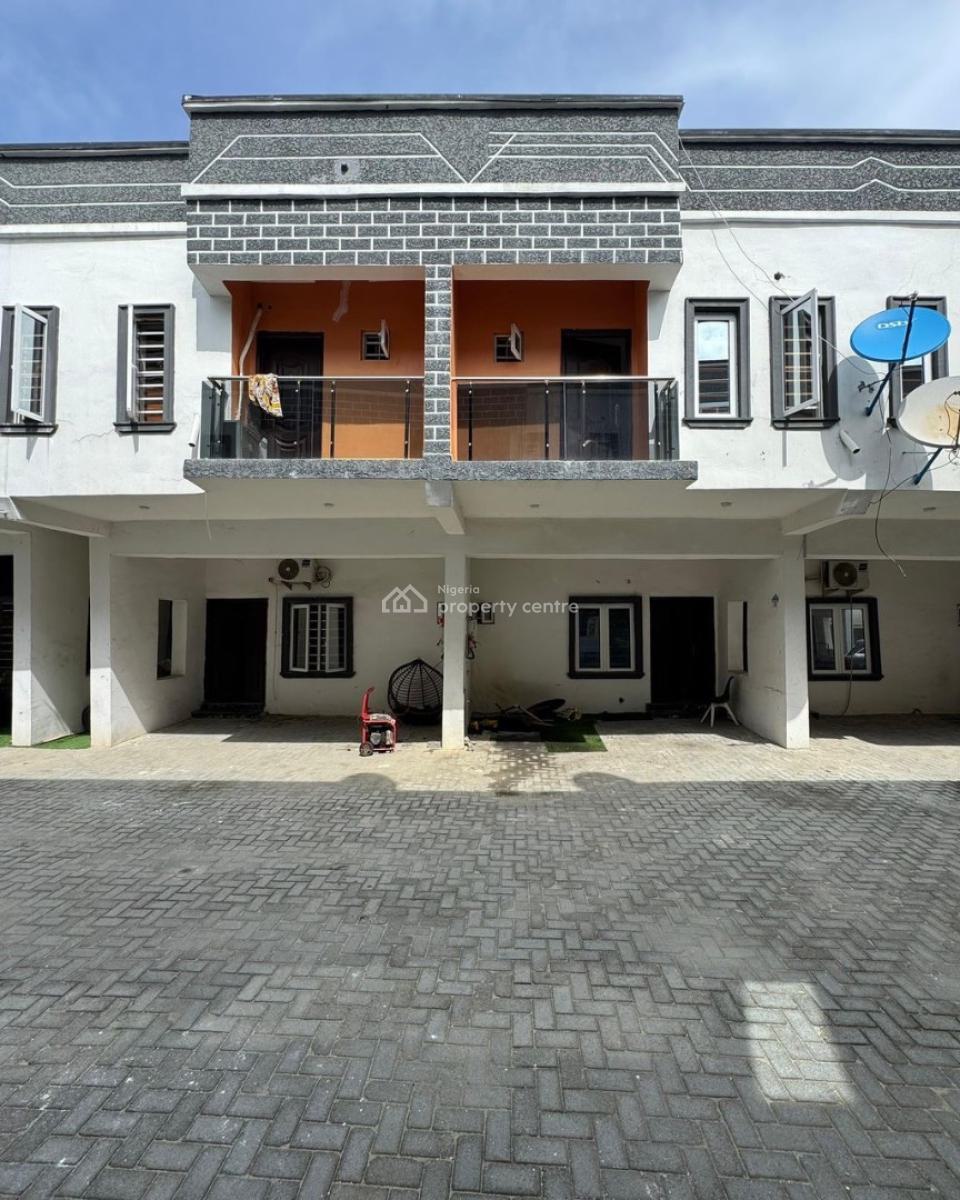 Spaciously Built 3 Bedroom Terrace Duplex, Ikota, Lekki, Lagos, Terraced Duplex for Rent
