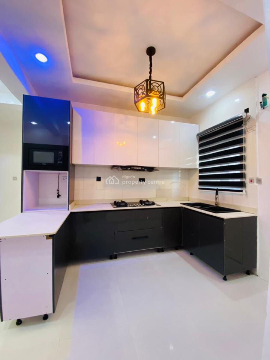 Luxuriously Furnished 2 Bedroom Apartment in a Serene Location, Chisco, Ikate, Lekki, Lagos, Flat / Apartment for Rent