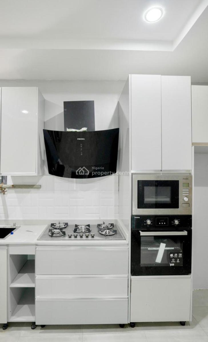 Luxurious 3 Bedrooms Flat, Lekki Phase 1, Lekki, Lagos, Flat / Apartment for Sale