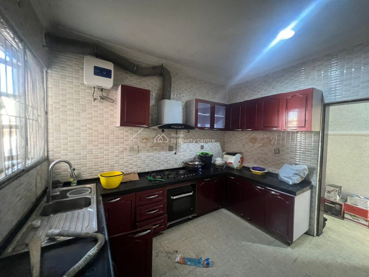 3 Bedroom Apartment with Bq, Lekki Phase 1, Lekki, Lagos, Flat / Apartment for Rent
