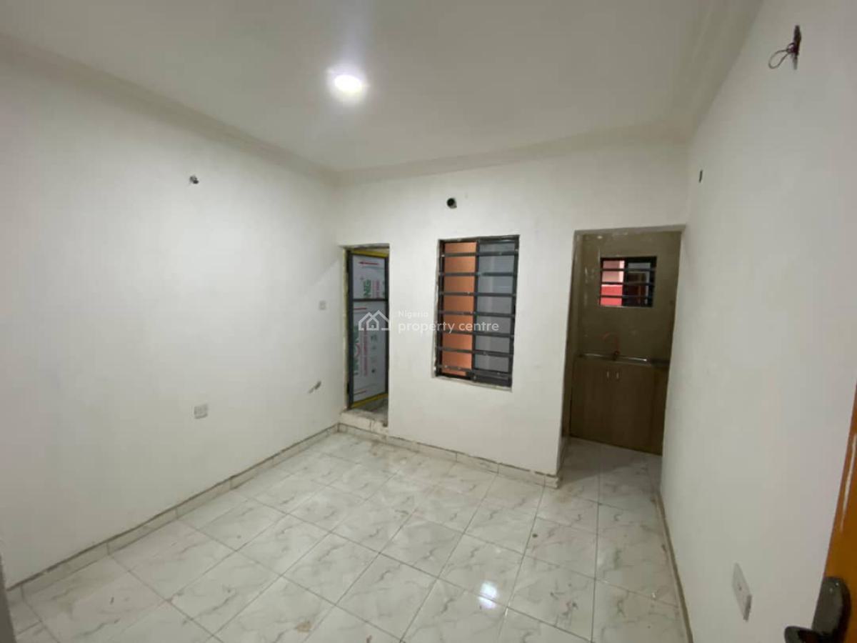 Standard Room Self Contain New House, Onike, Yaba, Lagos, Self Contain (single Rooms) for Rent