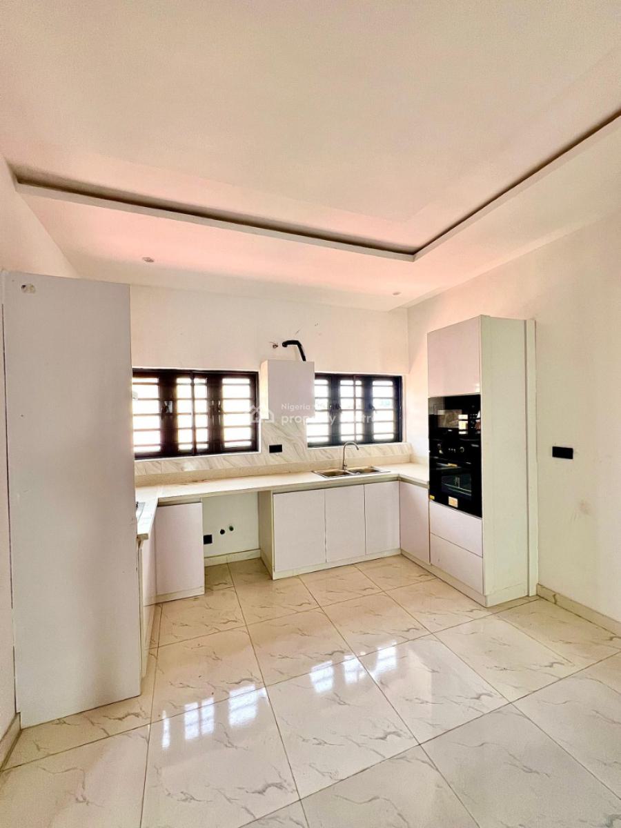 Lovely  2 Bedrooms Apartment with Rooftop Lounge, Lekki Phase 1, Lekki, Lagos, Detached Duplex for Sale