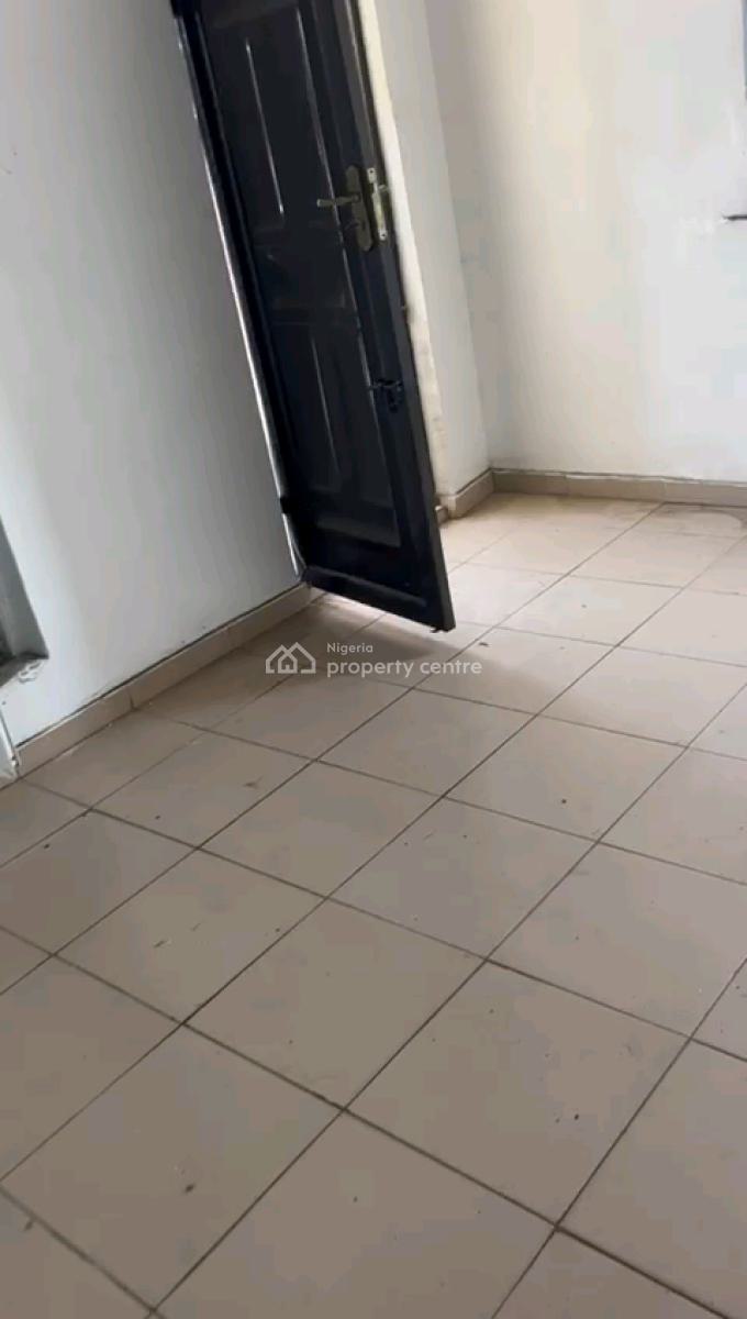 Standard and Spacious Miniflat, Ogunbadejo Street, Shomolu, Lagos, Mini Flat (room and Parlour) for Rent