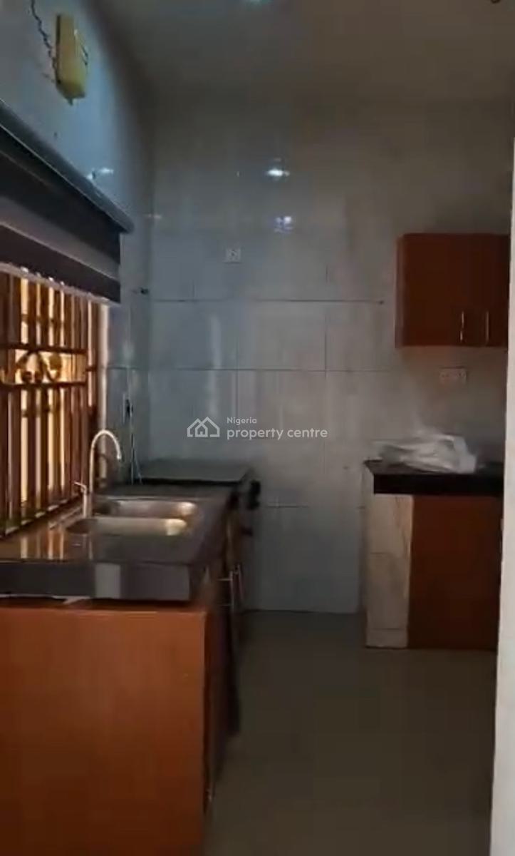 Clean 2 Bedroom Flat, Ground Floor, Tarred Rd, ( By Shafa), Wuye, Abuja, Flat / Apartment for Rent