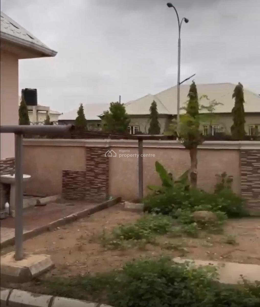 Beautiful 4 Bedroom Duplex, Lugbe District, Abuja, Detached Duplex for Sale