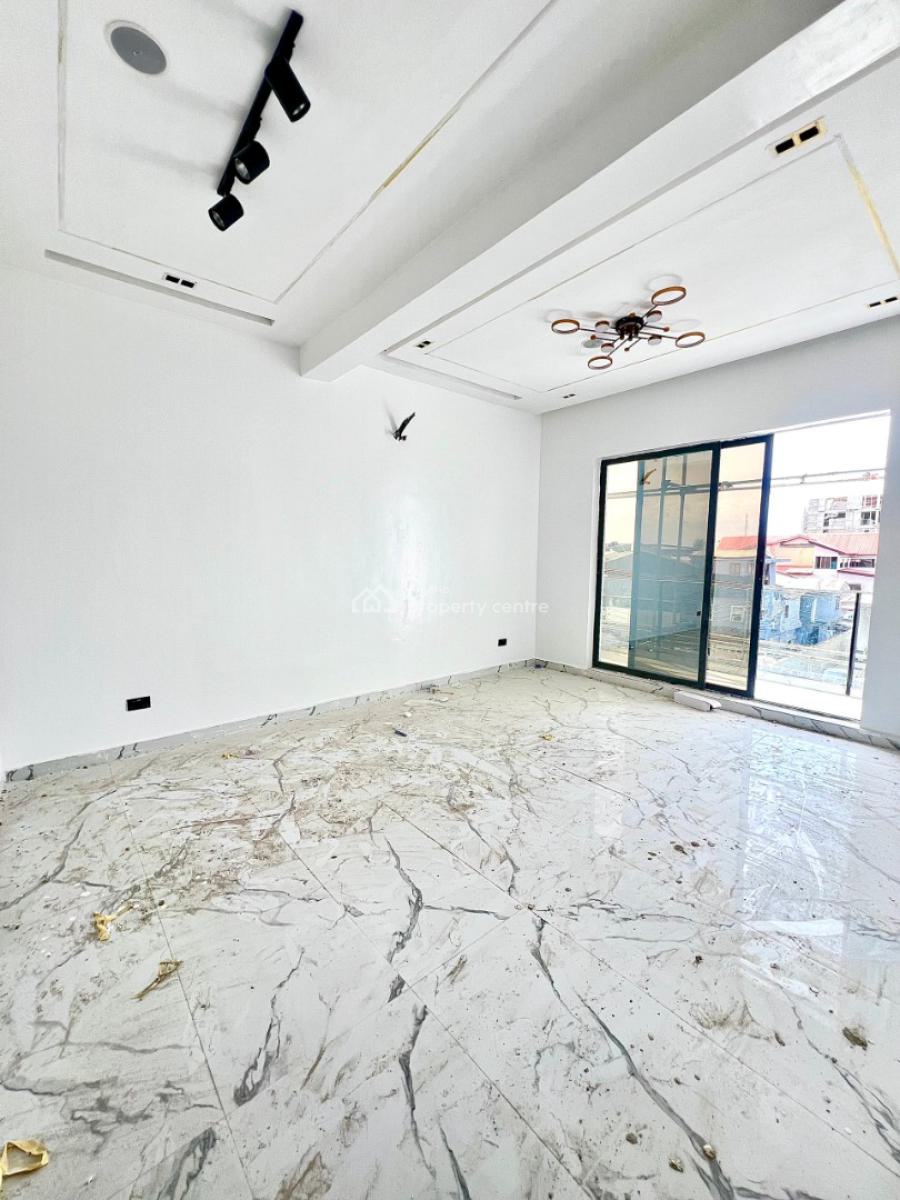 Luxury 2-bedroom Apartment with Elevator & Swimming Pool, Lekki Phase 1, Lekki, Lagos, Flat / Apartment for Sale