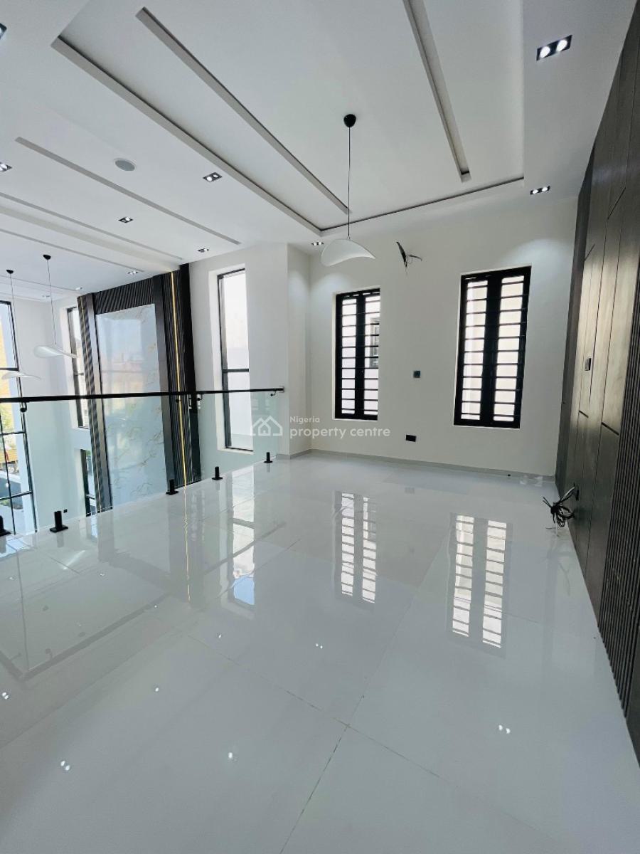 Fantastically Perched Luxury 5 Bedroom Smart Home with Swimming Pool Gym, Lekki, Lagos, House for Sale