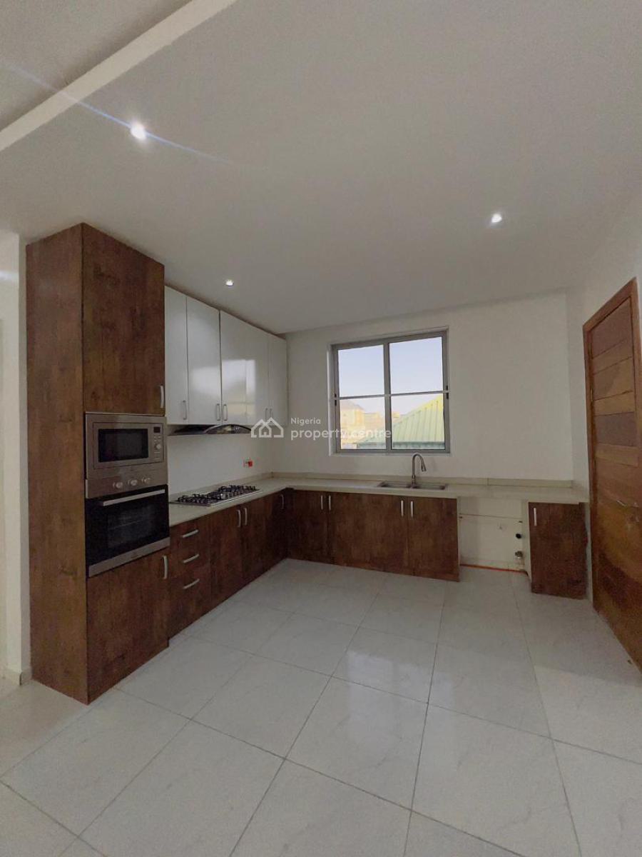 Newly Renovated 2 Bedrooms Apartment, Ologolo, Lekki, Lagos, Flat / Apartment for Rent