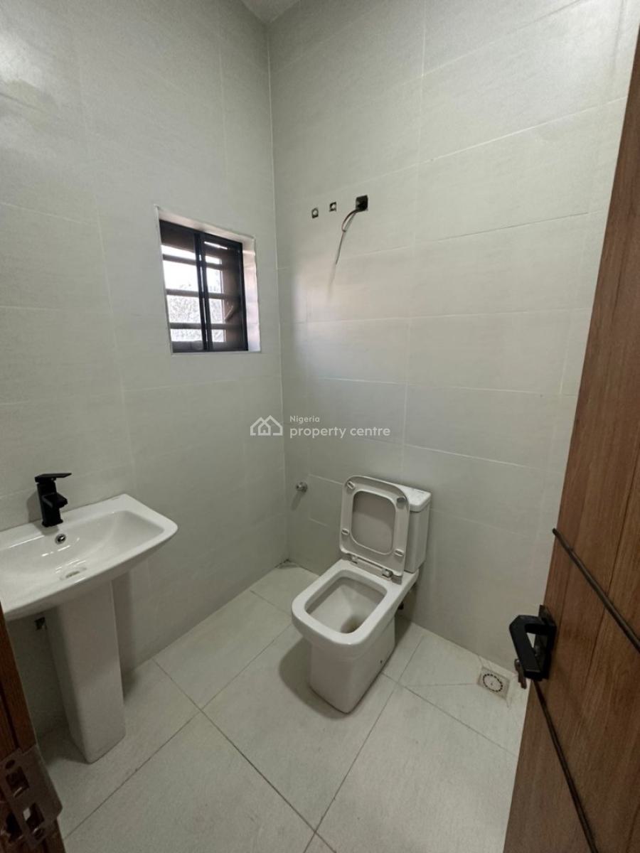 2 Bedroom Apartment, Lekki Phase 1, Lekki, Lagos, Flat / Apartment for Sale