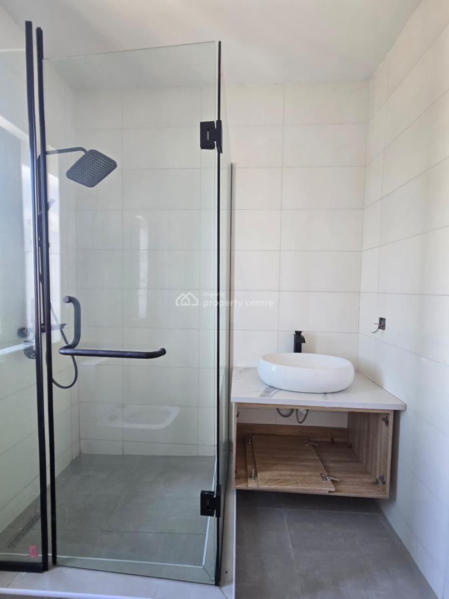 Luxury - Serviced 2 Bedroom Apartment+ Pool,gym,elevator,bq, Lekki Phase 1, Lekki, Lagos, Flat / Apartment for Sale