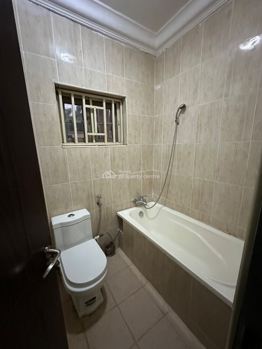 Luxury 3 Bedrooms Flat with Great Ambience, No.16, Aremo Soji Olagunju Street, Gra, Offa, Kwara, Detached Bungalow Short Let