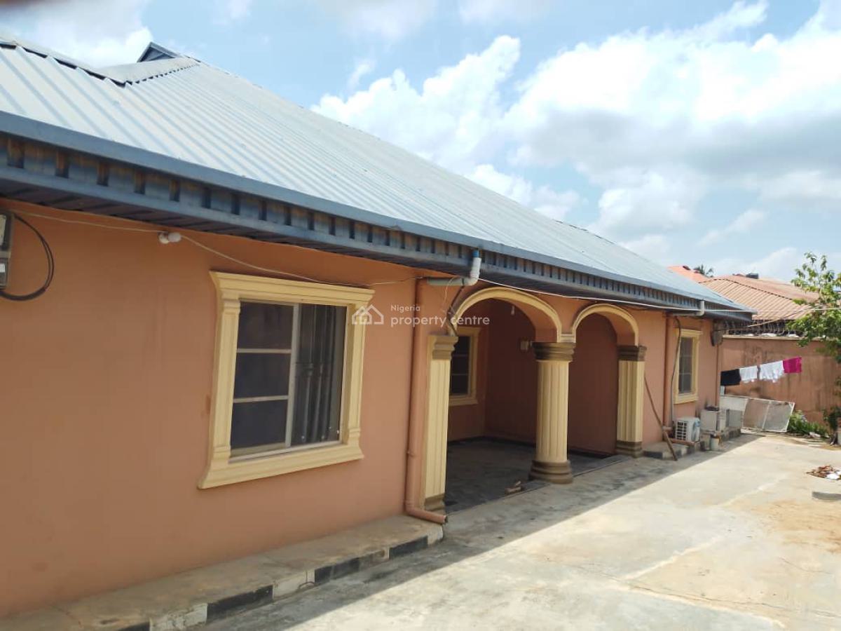 3 Bedroom Bungalow with 2 Units of Miniflats, Gowon Estate, Egbeda, Alimosho, Lagos, Detached Bungalow for Sale