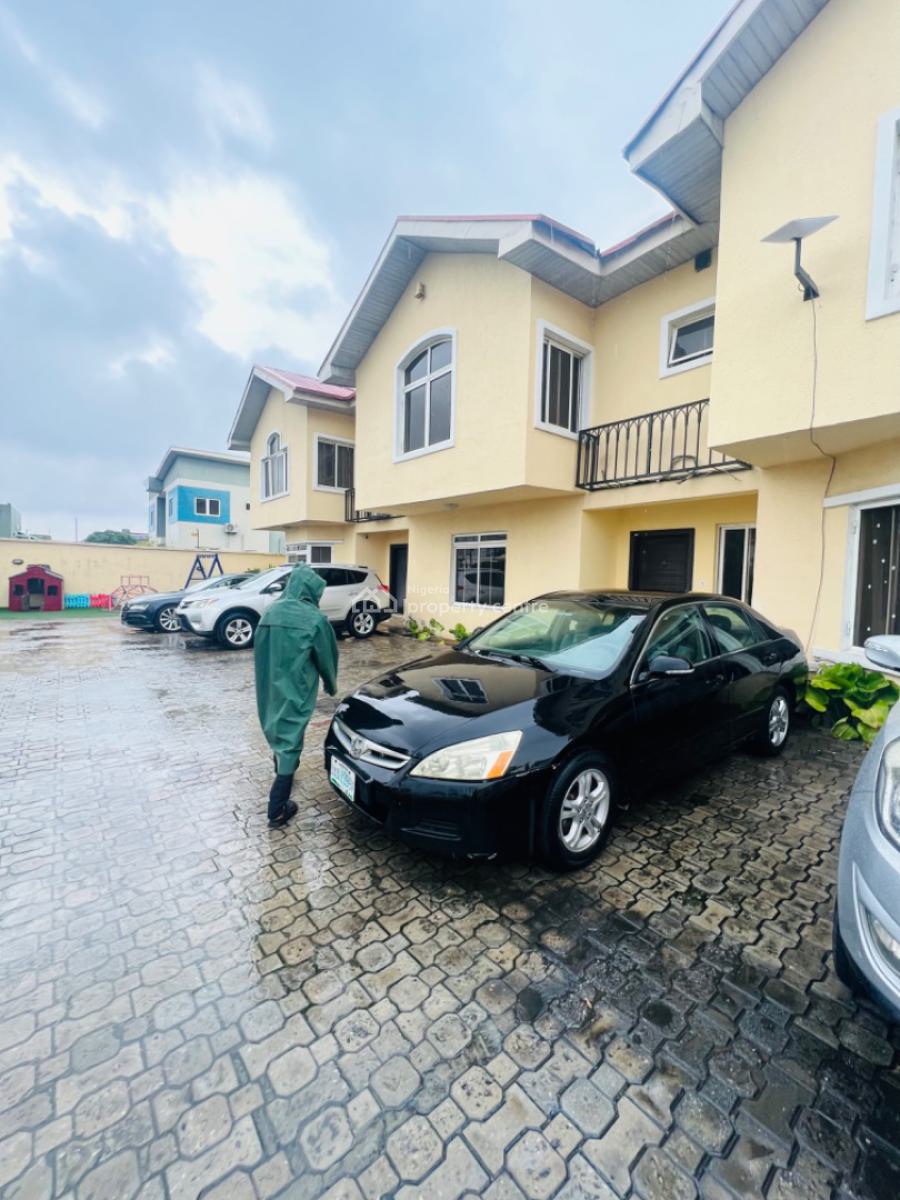 4 Bedroom Duplex, Lekki Right, Lekki, Lagos, Terraced Duplex for Rent