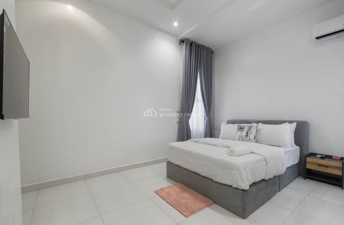 Brand New Cosy 3 Bedroom Apartment, Ologolo, Lekki, Lagos, Flat / Apartment Short Let