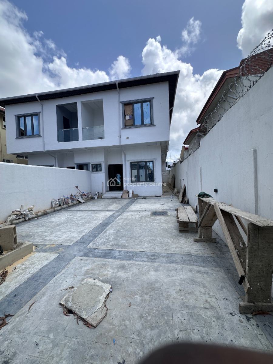 4 Bedroom Semi Detached with a Bq, Lekki Phase 1, Lekki, Lagos, Semi-detached Duplex for Rent