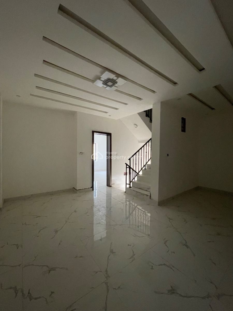 Contemporary 4 Bedroom Terrace, New Road, Lekki, Lagos, House for Sale