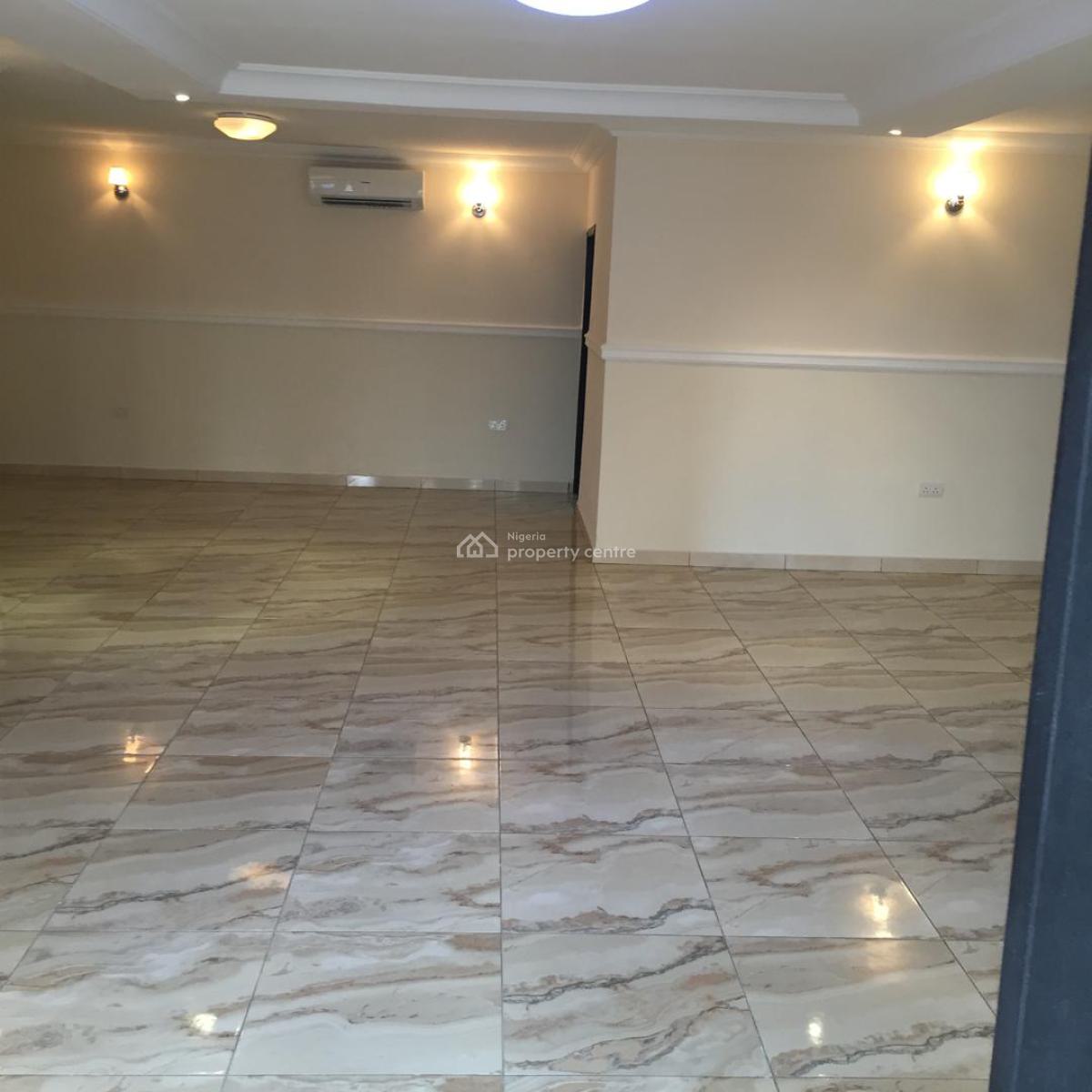 Lovely 3 Bedroom with Bq, Issac John Close to Waec, Yaba, Lagos, Flat / Apartment for Sale