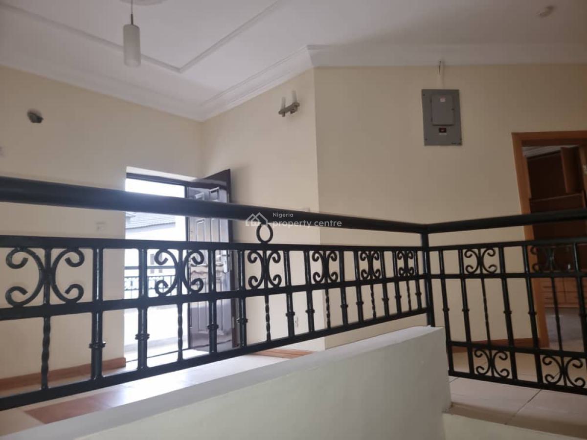 4 Bedroom Semi Detached House in Pristine Condition, Osapa, Lekki, Lagos, Semi-detached Duplex for Sale