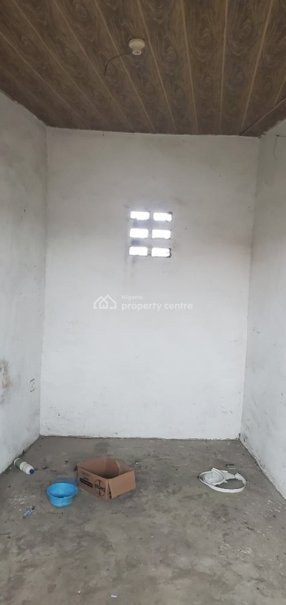 Standard Spacious Shop, Bolaji Plaza, Opposite Mobil Filling Station, Oribanwa, Ibeju Lekki, Lagos, Shop for Rent