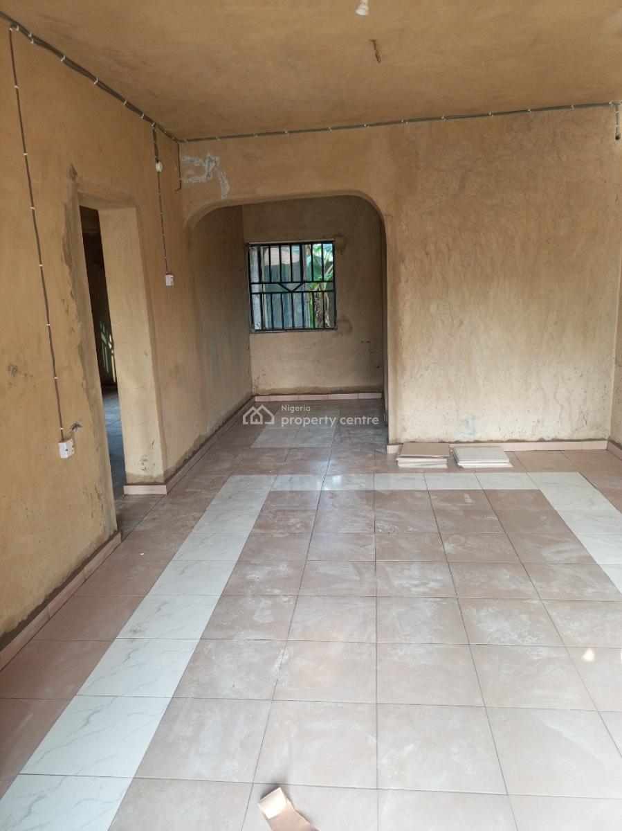 Newly Built Spacious 2 Bedroom All Rooms En Suite, Oremeji Junction Before Bankole Estate, Magboro, Ogun, Flat / Apartment for Rent