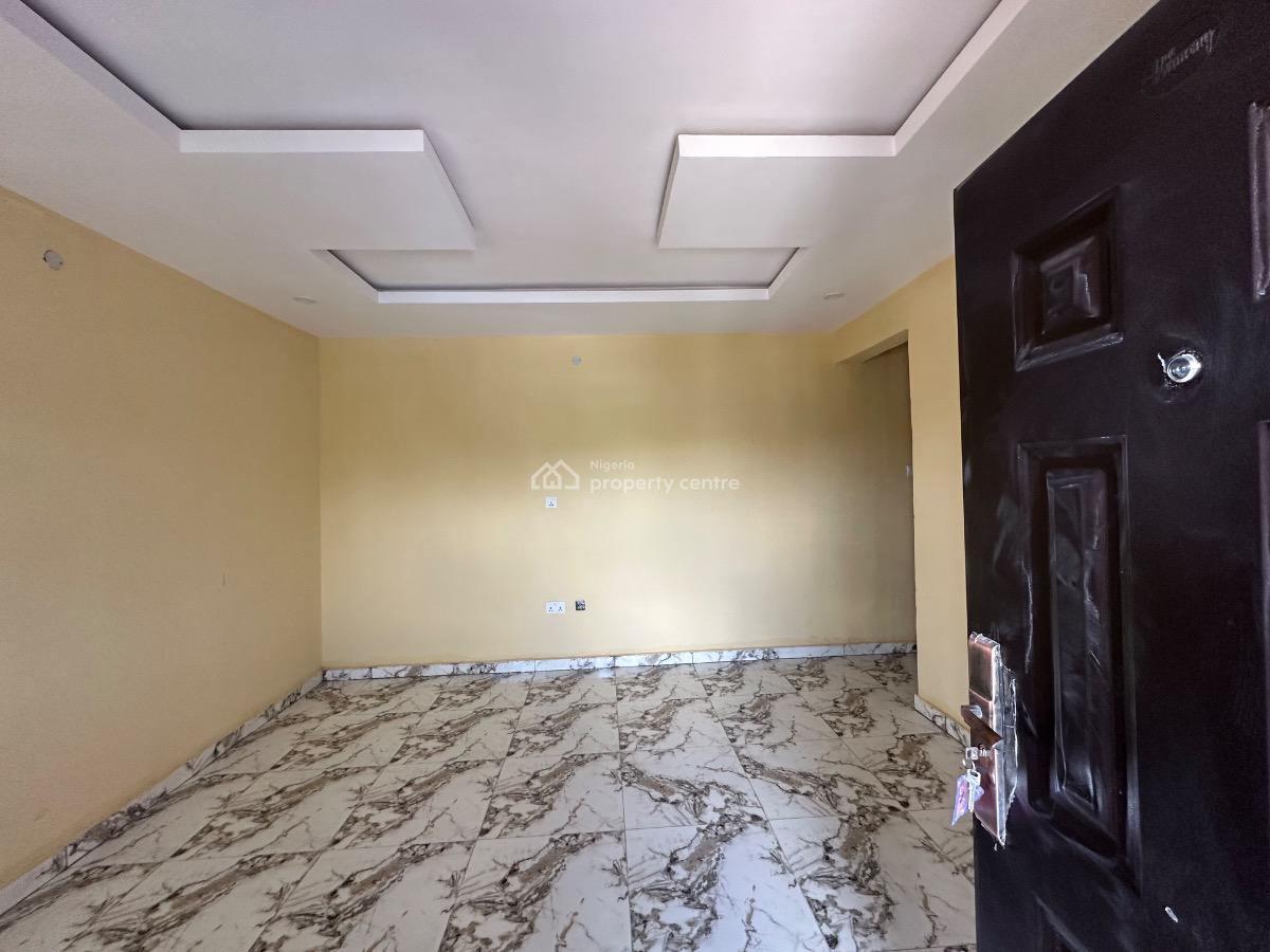 2 Bedroom Flat, Off International Airport, Ajao Estate, Isolo, Lagos, Flat / Apartment for Rent