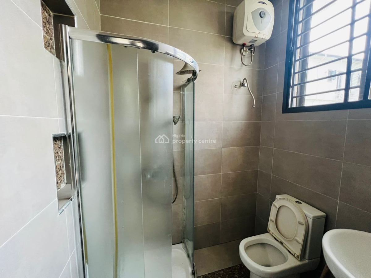 4 Bedroom Semi-detached with Bq, Osapa, Lekki, Lagos, Semi-detached Duplex for Rent