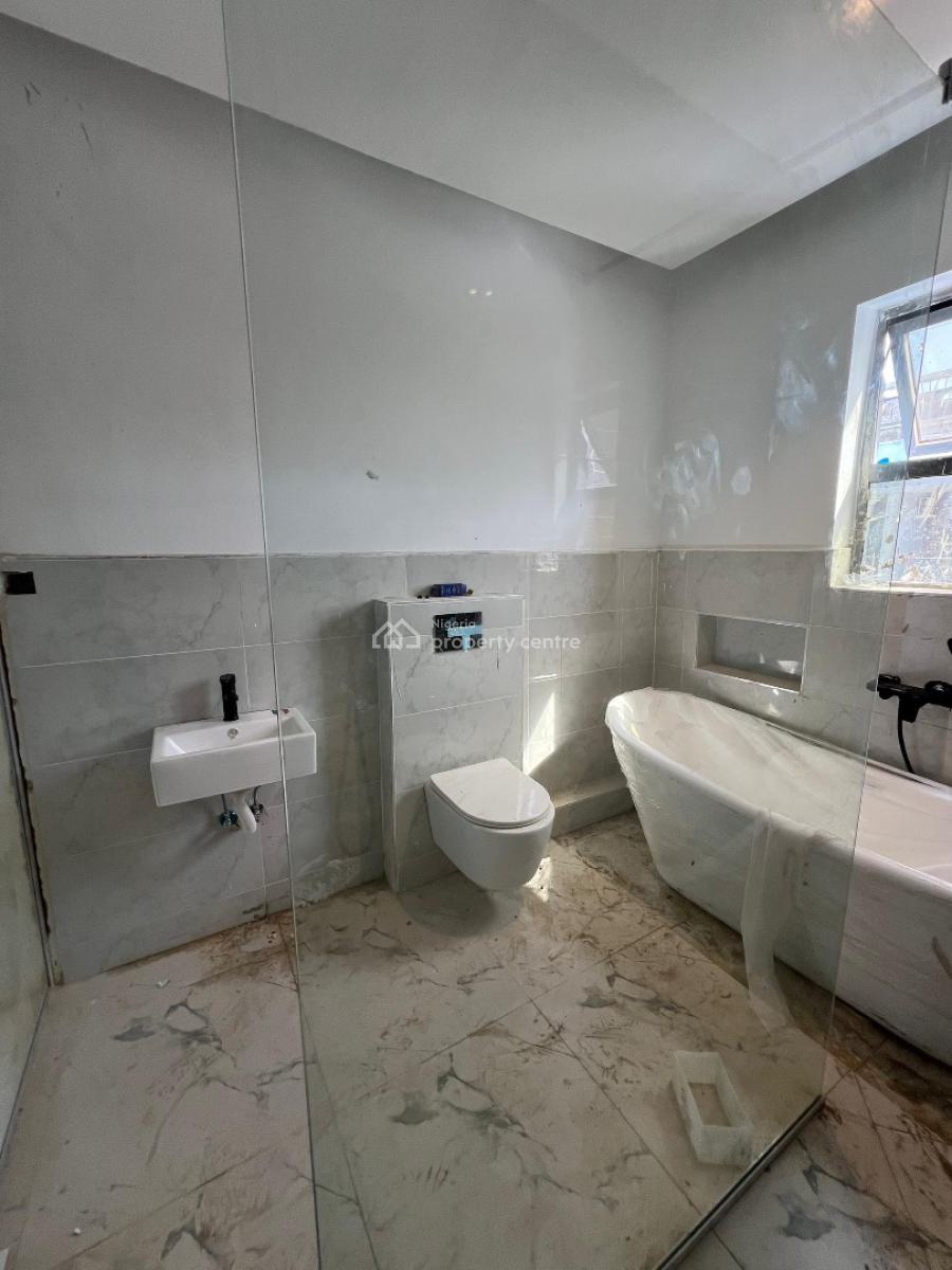Sophisticated 2 Bedroom Penthouse Maisonette, Off Freedom Way, Lekki Phase 1, Lekki, Lagos, Flat / Apartment for Rent