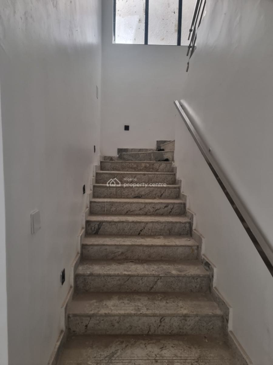 6 Bedrooms Luxury Semi Detached Duplex with Bq, Off Babatope Ajakaiye Crescent, Gilmore, Jahi, Abuja, Semi-detached Duplex for Sale