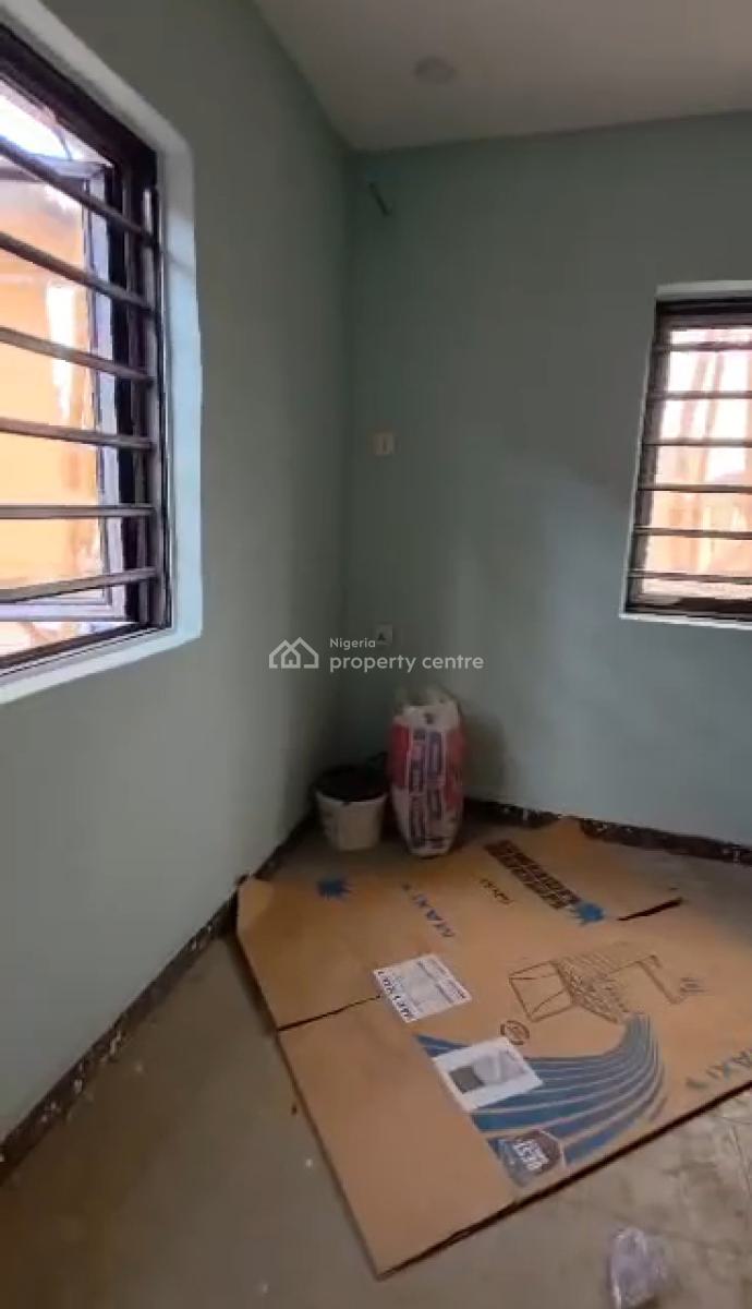 Massive 3 Bedroom Flat, New Garage, Oworonshoki, Kosofe, Lagos, Flat / Apartment for Rent