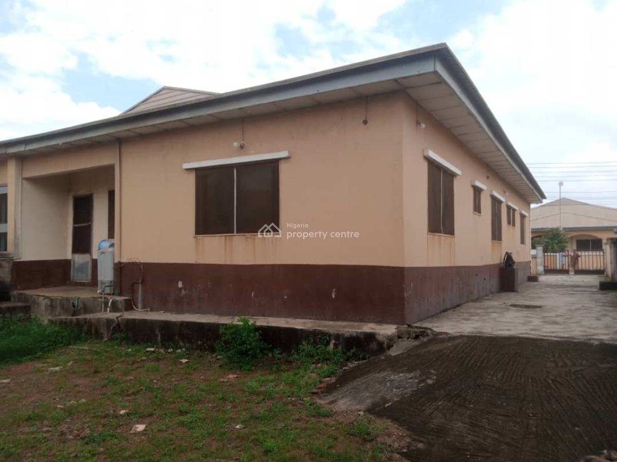 3 Bedroom Semi Detached Bungalow, Sagamu Ikorodu Express Way,, Ikorodu, Lagos, Semi-detached Bungalow for Sale