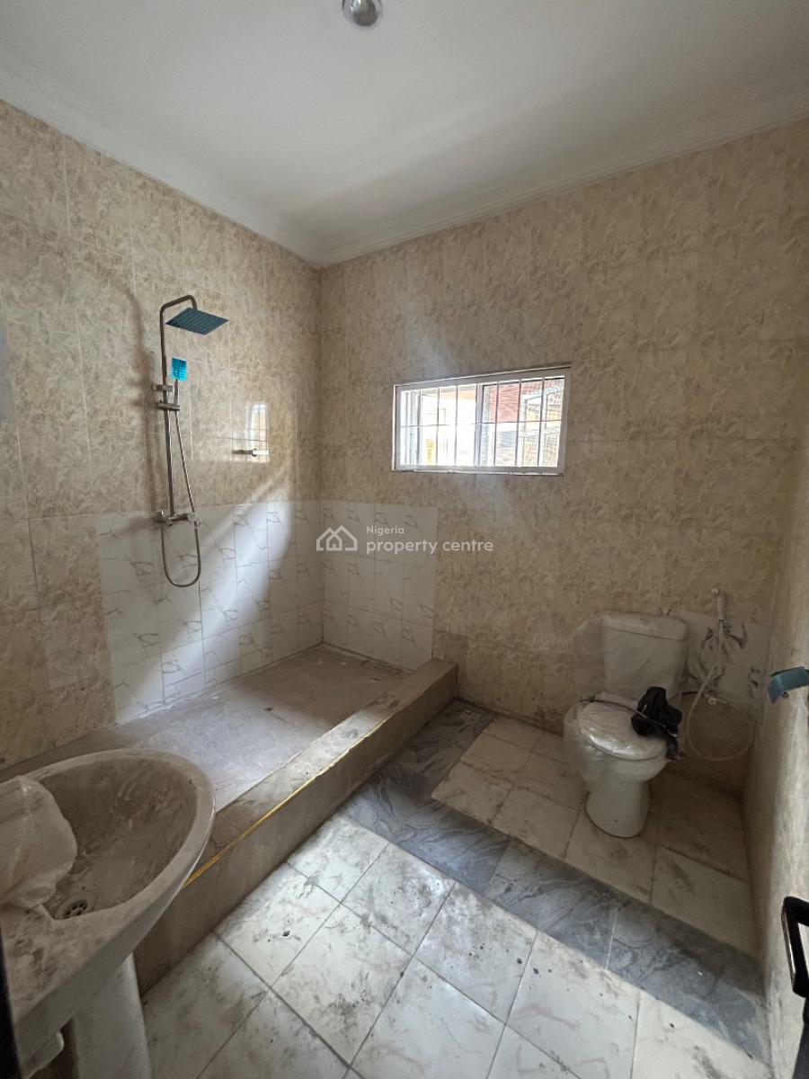 Well Maintained Spacious Master Room, Canal West, Osapa, Lekki, Lagos, Self Contain (single Rooms) for Rent