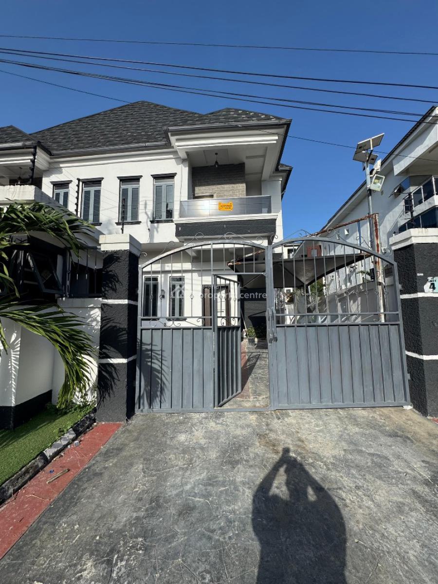 𝐖𝐄𝐋𝐋 𝐌𝐀𝐈𝐍𝐓𝐀𝐈𝐍𝐄𝐃 4 𝐁𝐄𝐃𝐑𝐎𝐎𝐌 𝐒𝐄𝐌𝐈 𝐃𝐄𝐓𝐀ched Duplex, Lekki, Lagos, Semi-detached Duplex for Rent