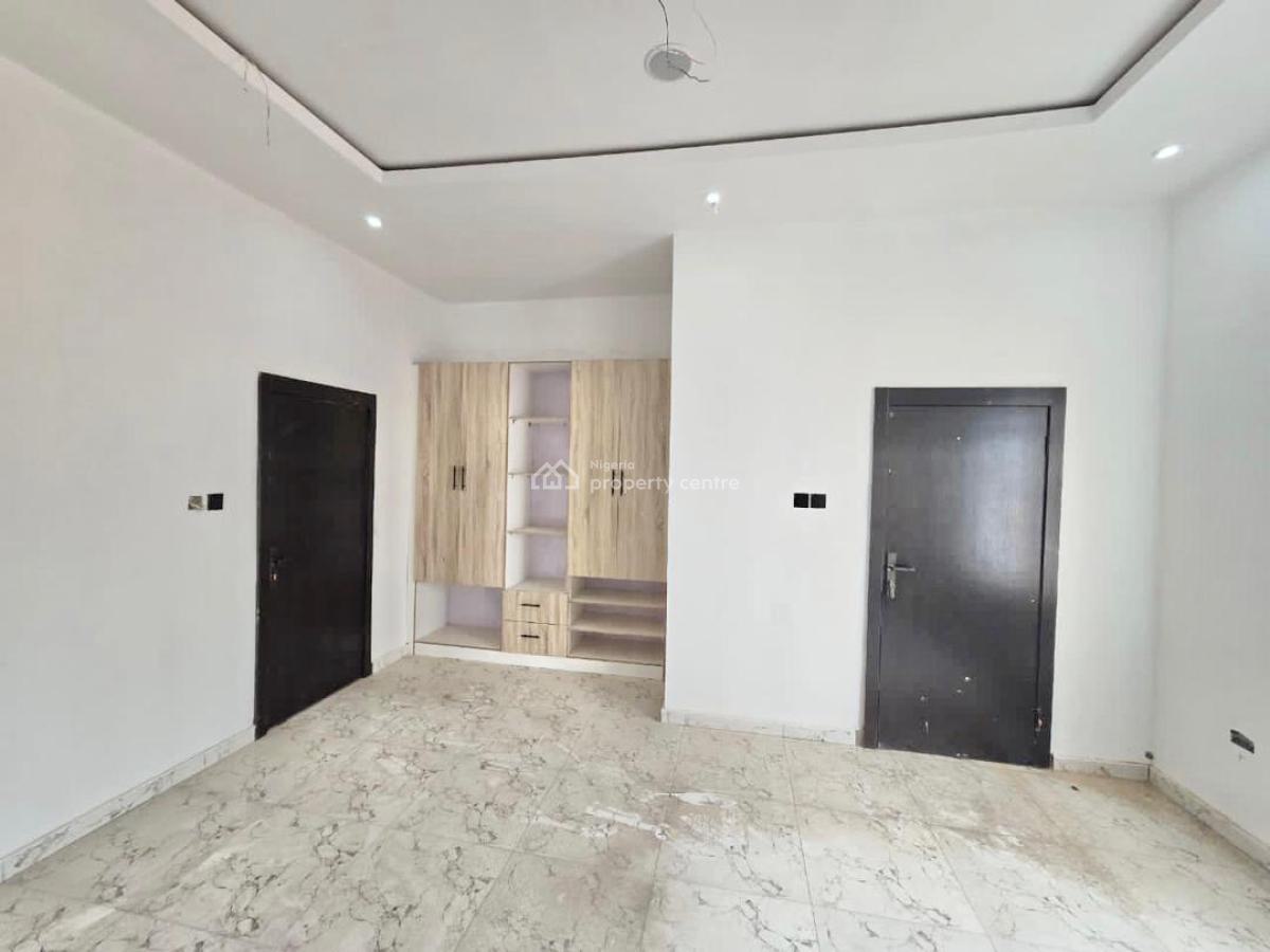 1 Bedroom, Lekki Phase 1, Lekki, Lagos, Mini Flat (room and Parlour) for Rent
