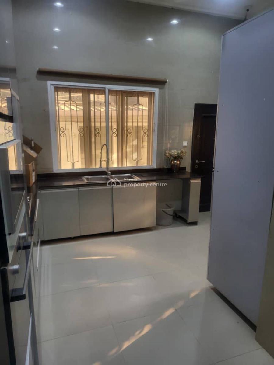 4 Bedroom Fully Detached Duplex with 2 Rooms Bq, Guzape District, Abuja, Detached Duplex for Sale