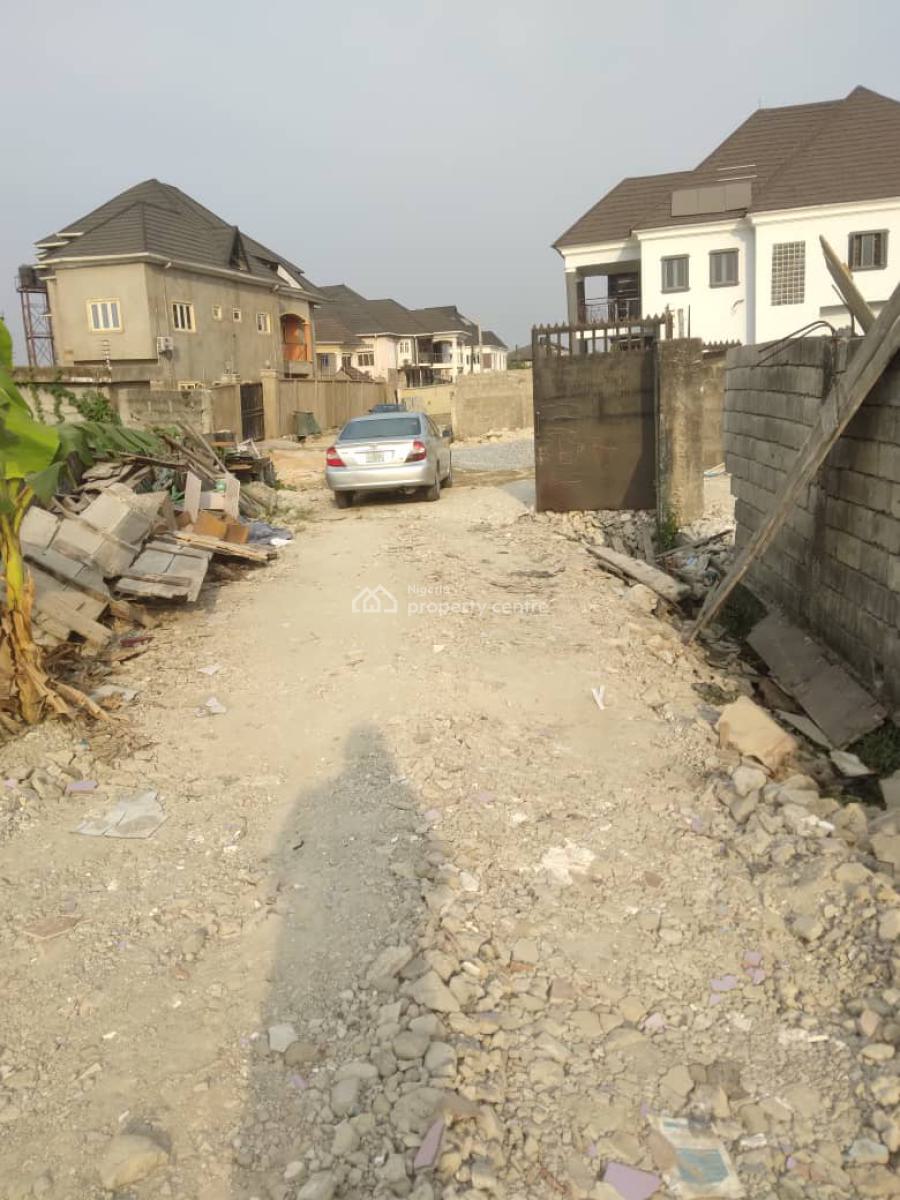Land Measuring 590sqm Fenced Round with Private Driveway., Mende, Maryland, Lagos, Residential Land for Sale