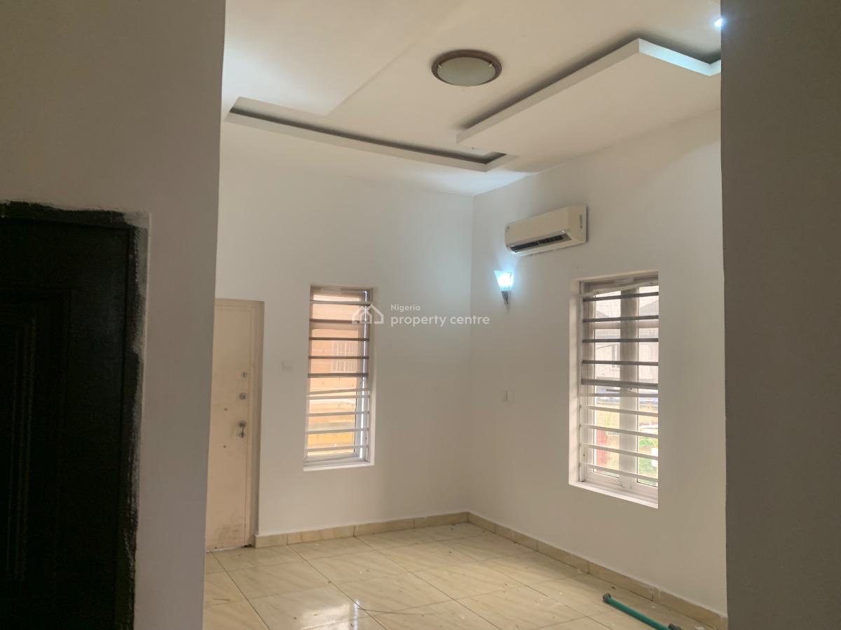 Self Contain, Royal View Estate, Ikota, Lekki, Lagos, Self Contain (single Rooms) for Rent