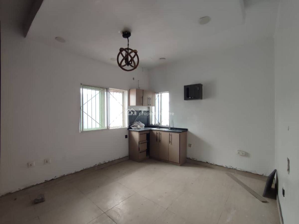 Ground Floor Self Contain, Lekki Phase 1, Lekki, Lagos, Self Contain (single Rooms) for Rent