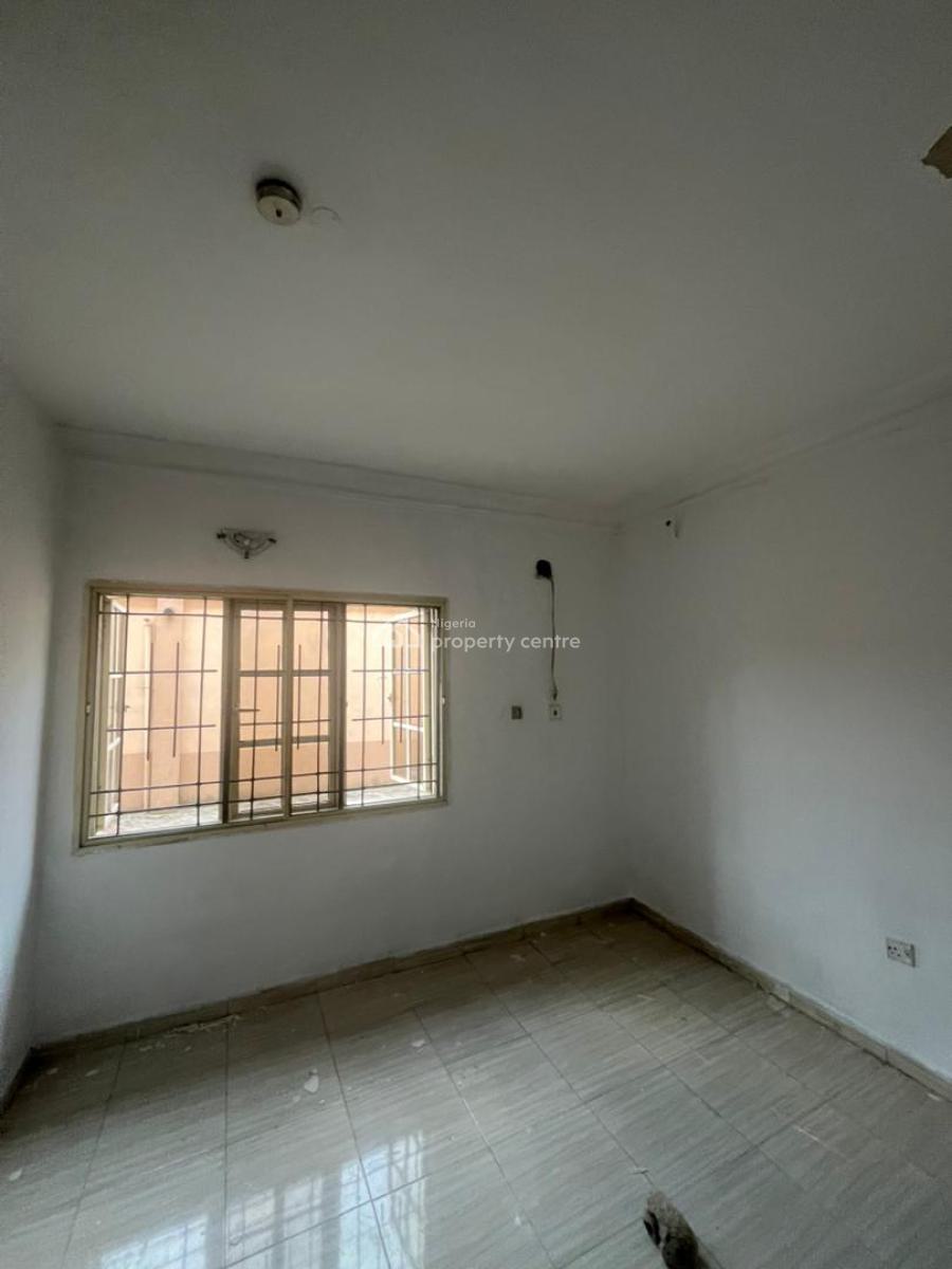 a Room Shared Apartment, Thomas Estate, Ajiwe, Ajah, Lagos, Self Contain (single Rooms) for Rent