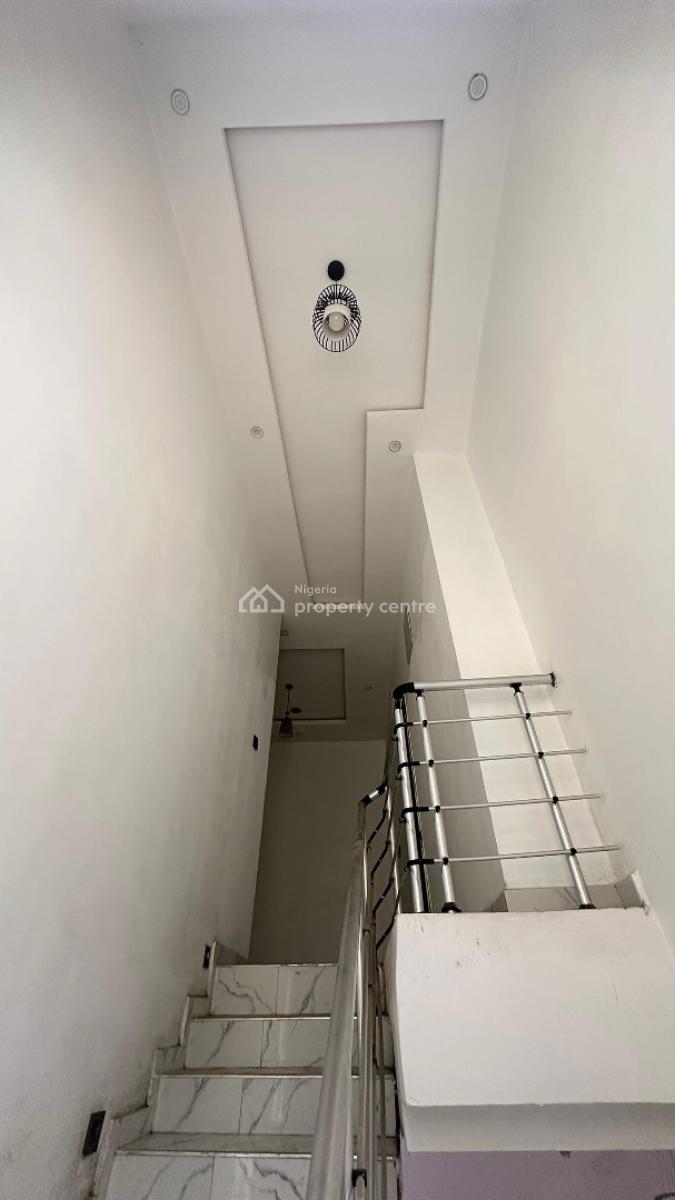 Splendid 4 Bedroom Semi Detached  Duplex + Bq in a Estate, Lekki Phase 2, Lekki, Lagos, Semi-detached Duplex for Sale