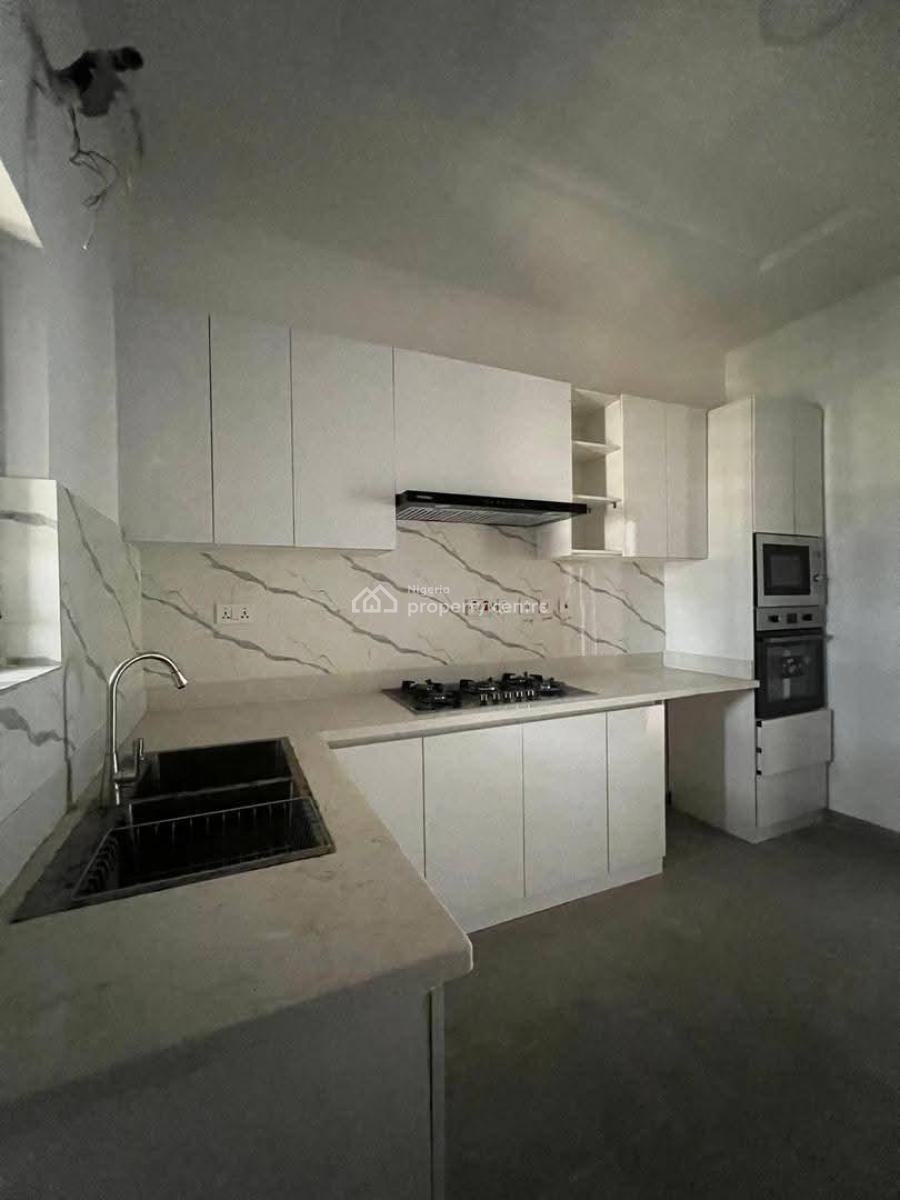 Luxury 3 Bedroom Apartment with a Gym and Elevator, Lekki Phase 1, Lekki, Lagos, Flat / Apartment for Sale