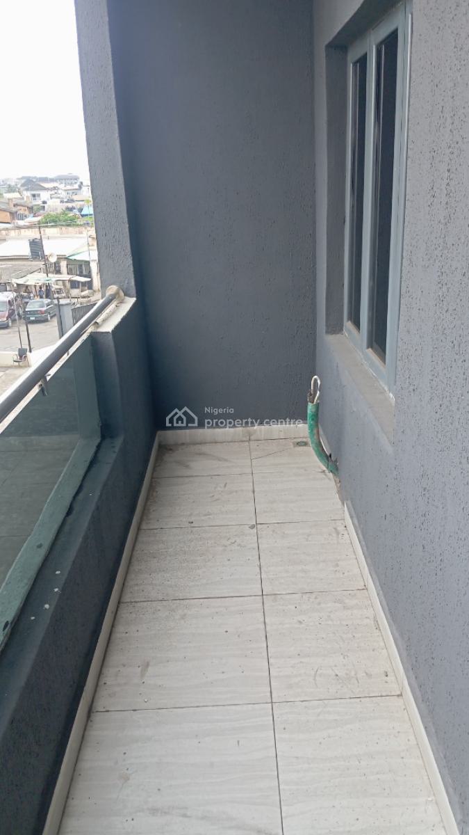 Newly Built Spacious 2 Bedroom, Off Durojaiye Street, Surulere, Lagos, Flat / Apartment for Sale
