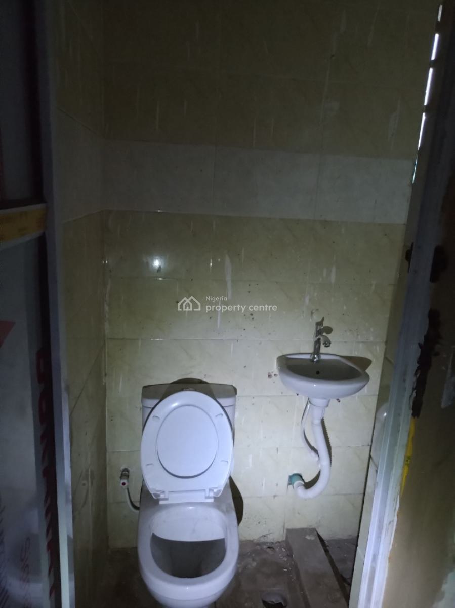 Newly Built Spacious Mini Flat, Finbarrs Road, Akoka, Yaba, Lagos, Mini Flat (room and Parlour) for Rent