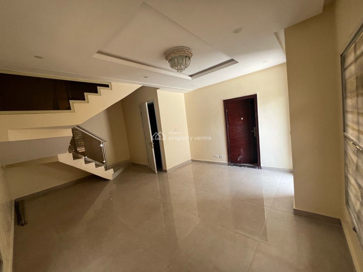 5 Bedroom Terrace Duplex Self Compound with Gate House and Compound, Lekki Phase 1, Lekki, Lagos, Terraced Duplex for Rent