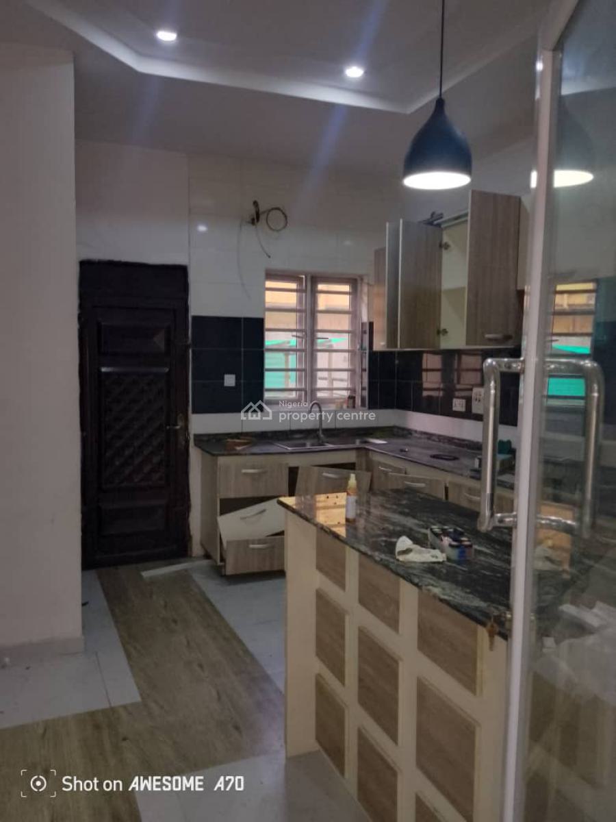 Luxury 4 Bedroom Terrace, By Sky Mall, Sangotedo, Ajah, Lagos, Terraced Duplex for Rent