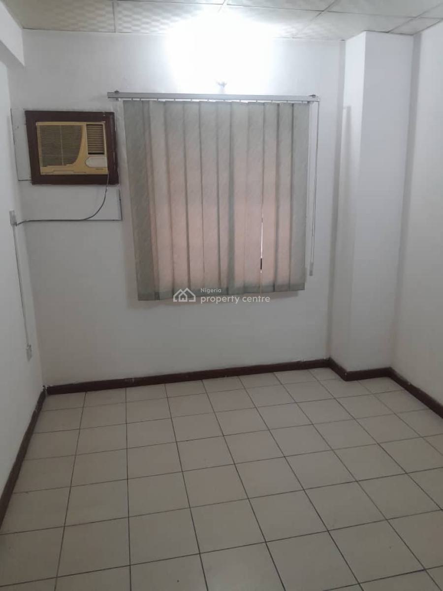 Massive 3 Bedroom Apartment with Bq on Ground Floor, Victoria Island (vi), Lagos, Flat / Apartment for Rent